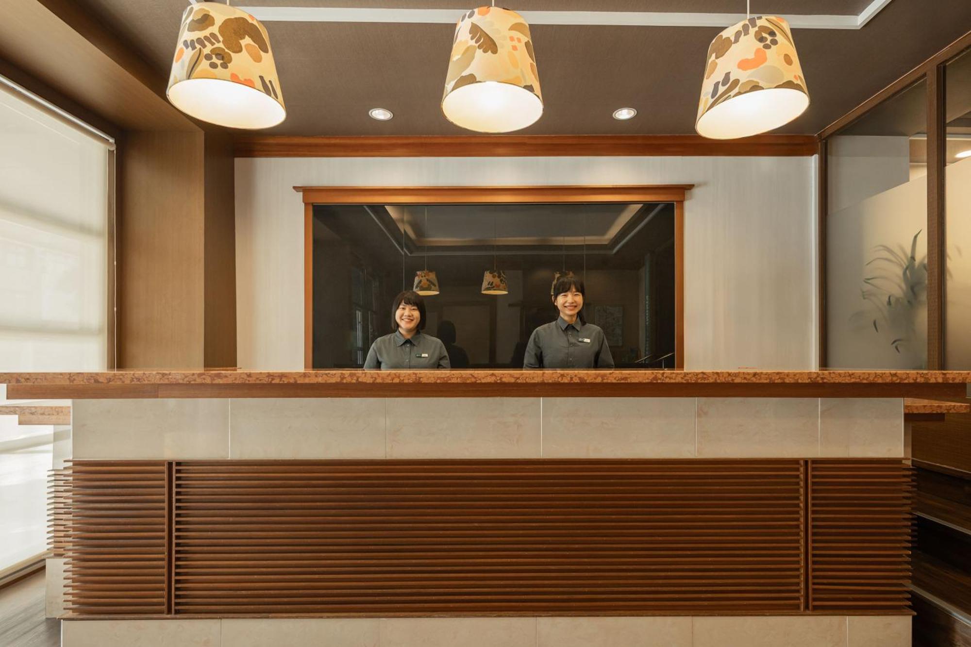 Kindness Hotel Weiwuying 카오슝 외부 사진