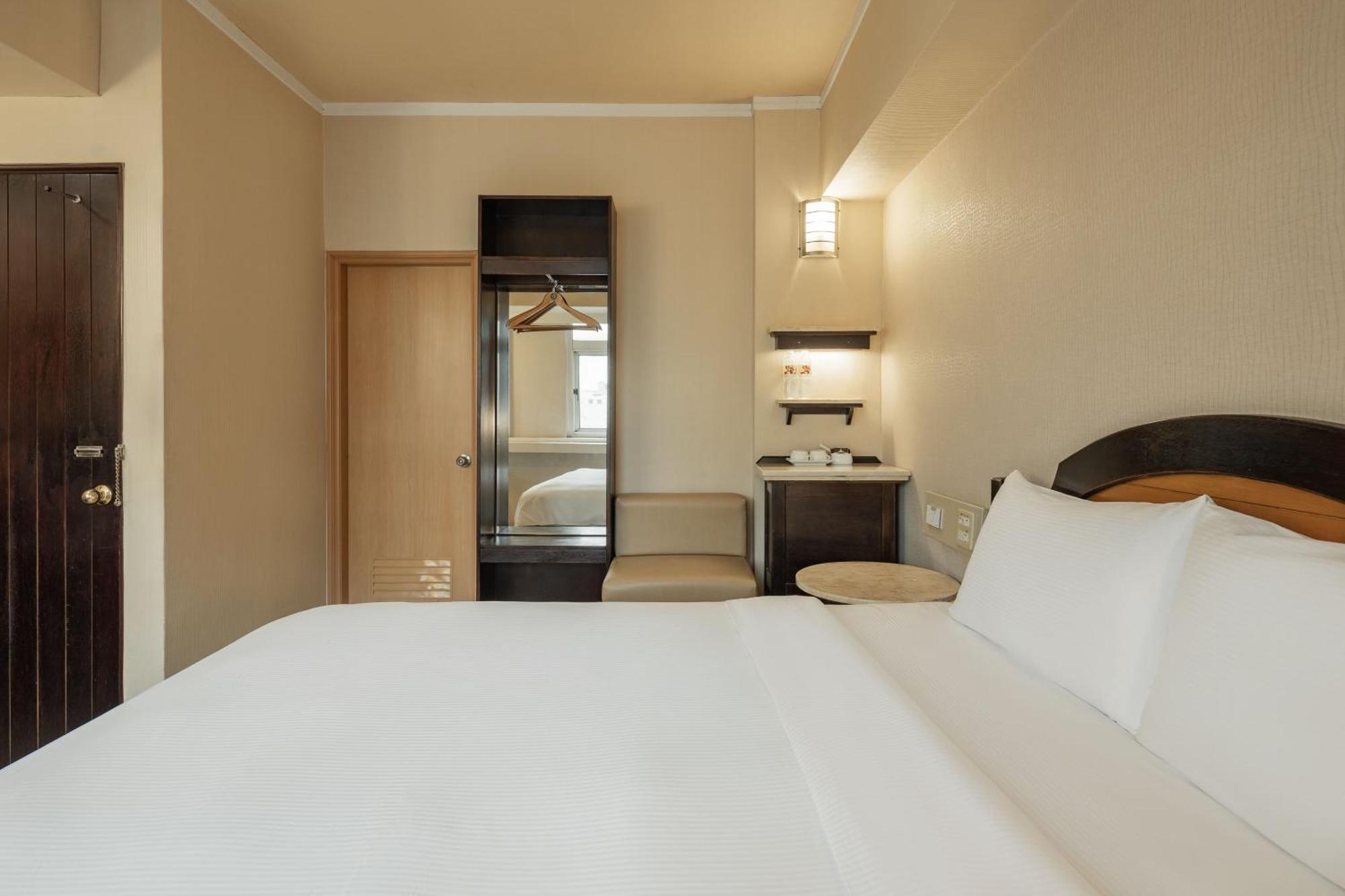 Kindness Hotel Weiwuying 카오슝 객실 사진