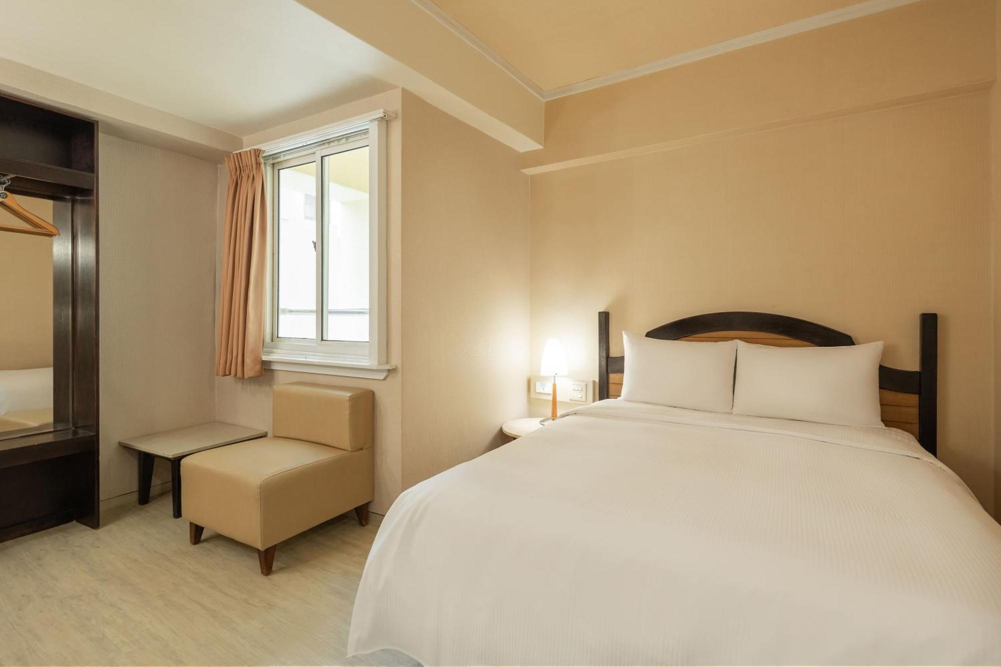Kindness Hotel Weiwuying 카오슝 객실 사진