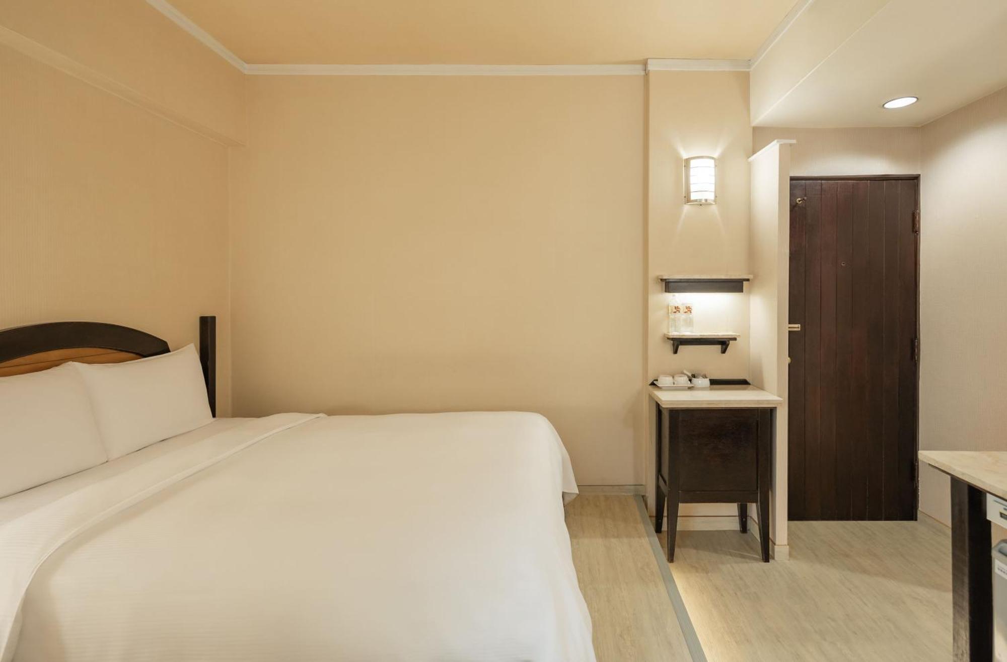Kindness Hotel Weiwuying 카오슝 객실 사진