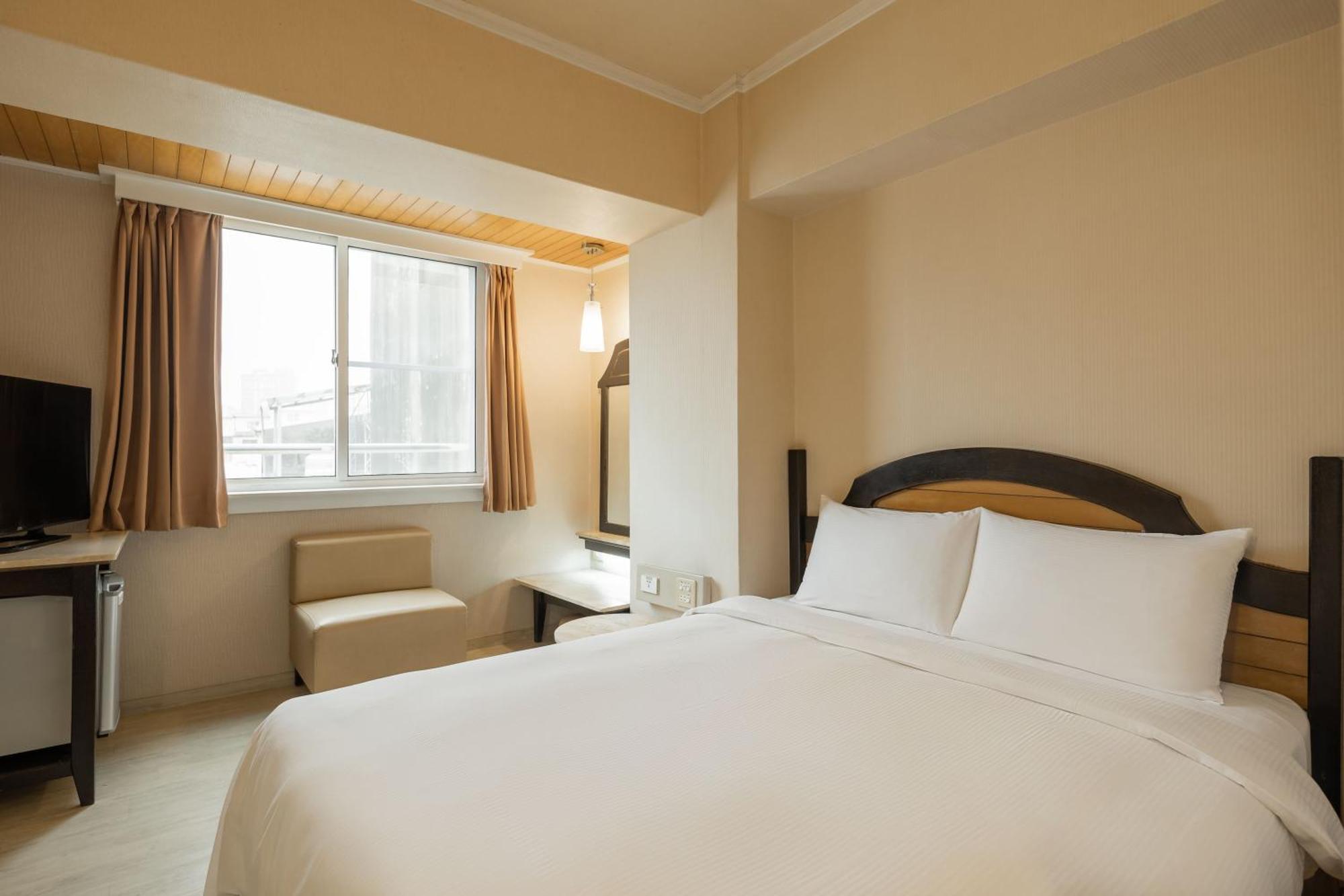 Kindness Hotel Weiwuying 카오슝 객실 사진