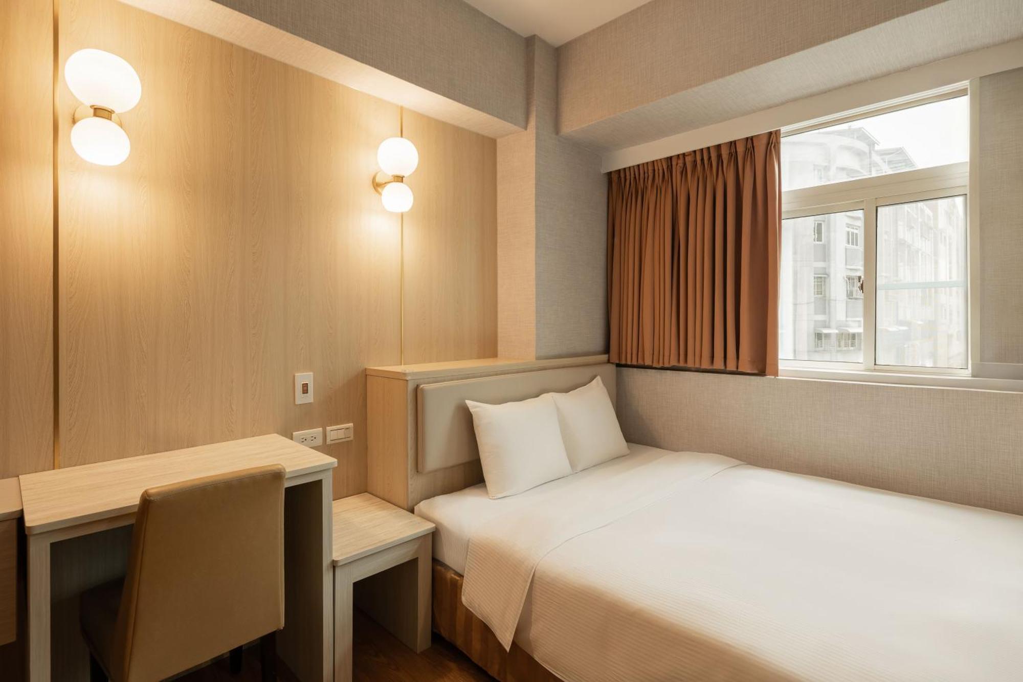 Kindness Hotel Weiwuying 카오슝 외부 사진