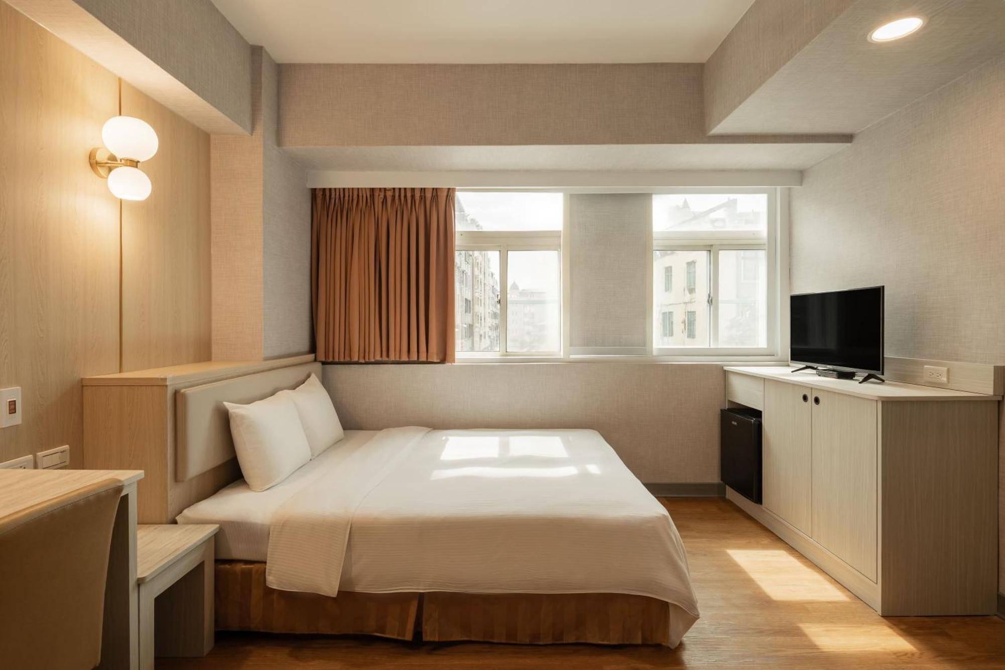Kindness Hotel Weiwuying 카오슝 외부 사진