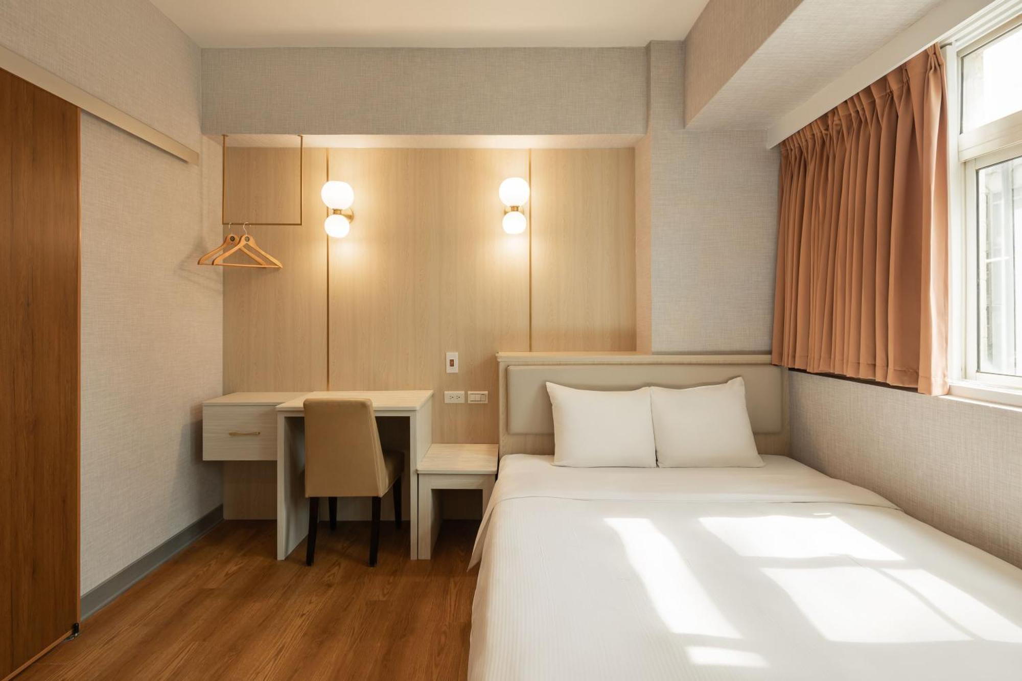 Kindness Hotel Weiwuying 카오슝 외부 사진